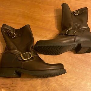 Frye Veronica bootie moto buckle slouch size 7 brown